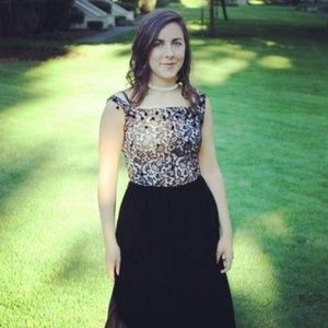 Meet your Posher, Rebecca